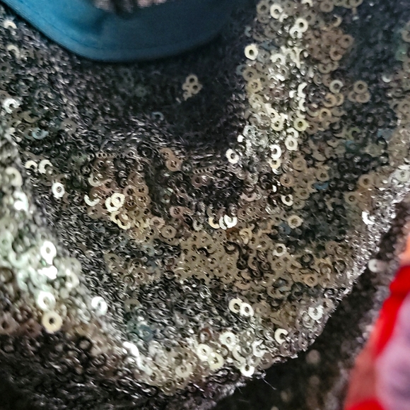 Jennifer lopez top Xtra small, green sequins, tie front - Picture 4 of 4